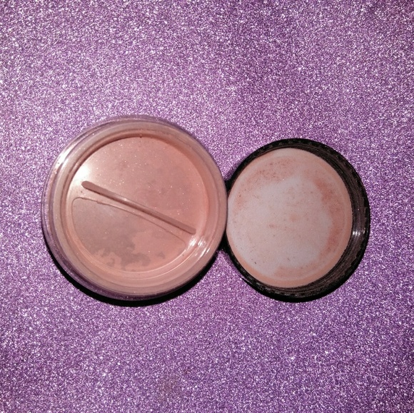 Accepting offers Studiomakeup Loose Blush - Picture 3 of 3